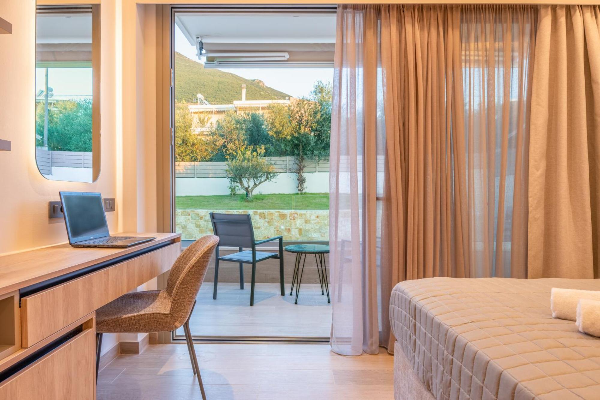Esthisea Suites Kalamáta Kültér fotó